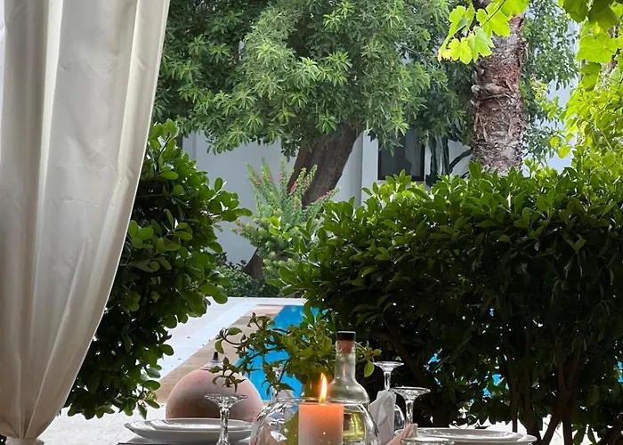 Akvilla House מלון *