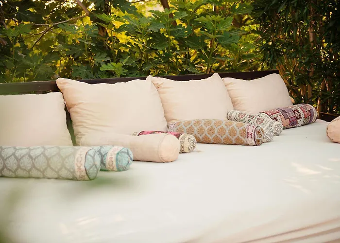 Akvilla House מלון סאריגרמה