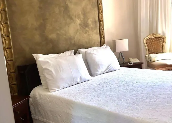 Akvilla House מלון סאריגרמה